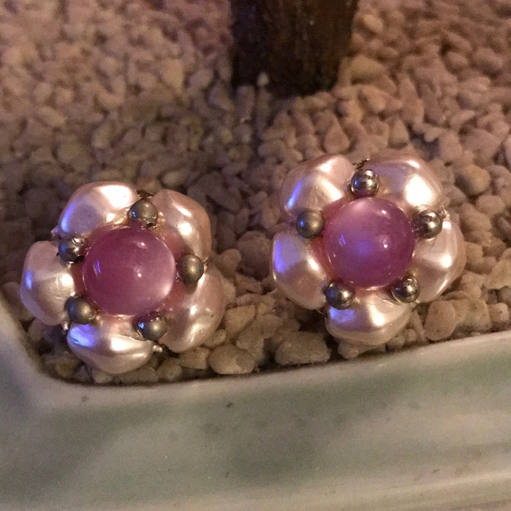 Victorian cat eye clip on earring